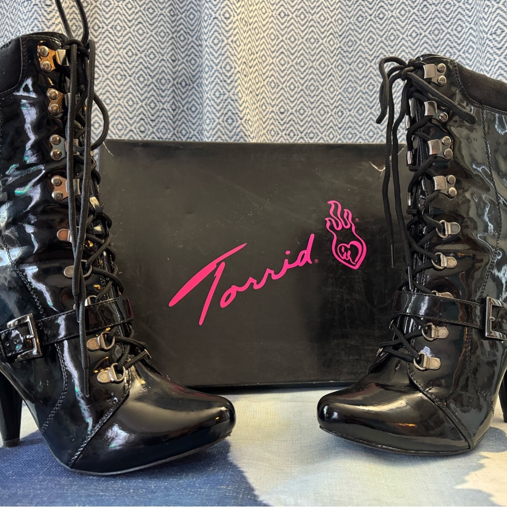 Torrid Black Faux Patent Leather Lace-Up Boots - stretchy and padded calf!